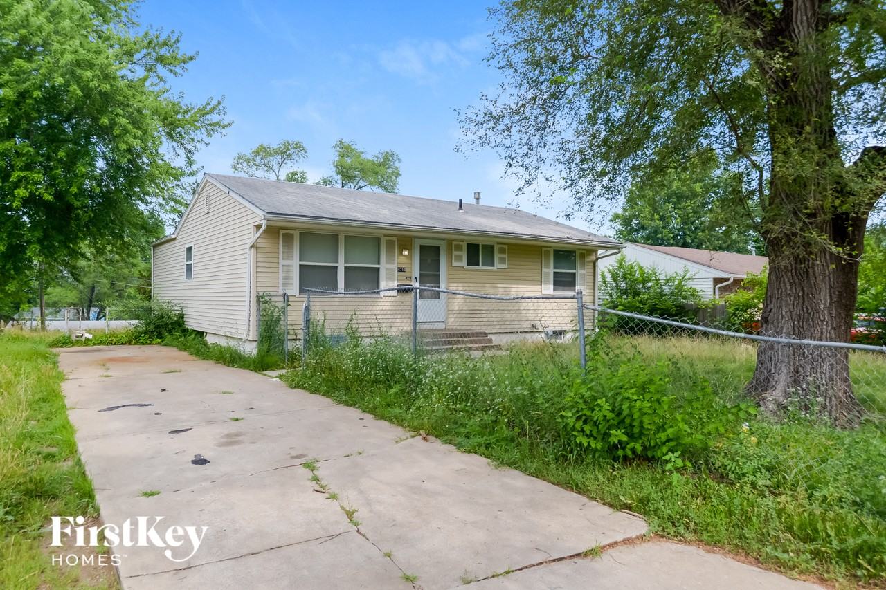4310 Ditzler Ave - Photo 2 of 15