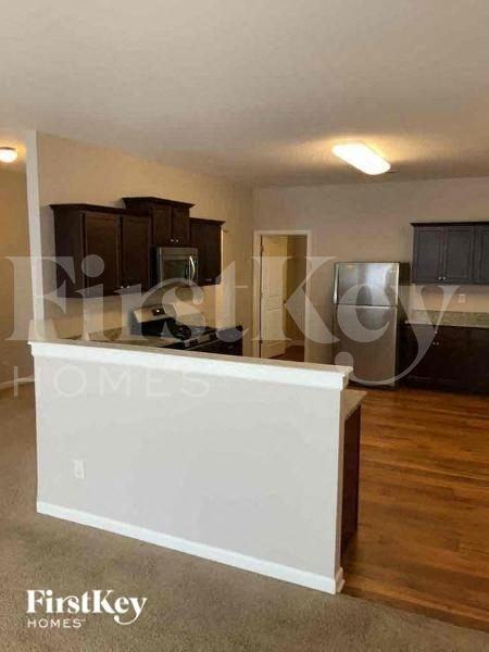 4221 Weeping Willow Dr - Photo 5 of 11