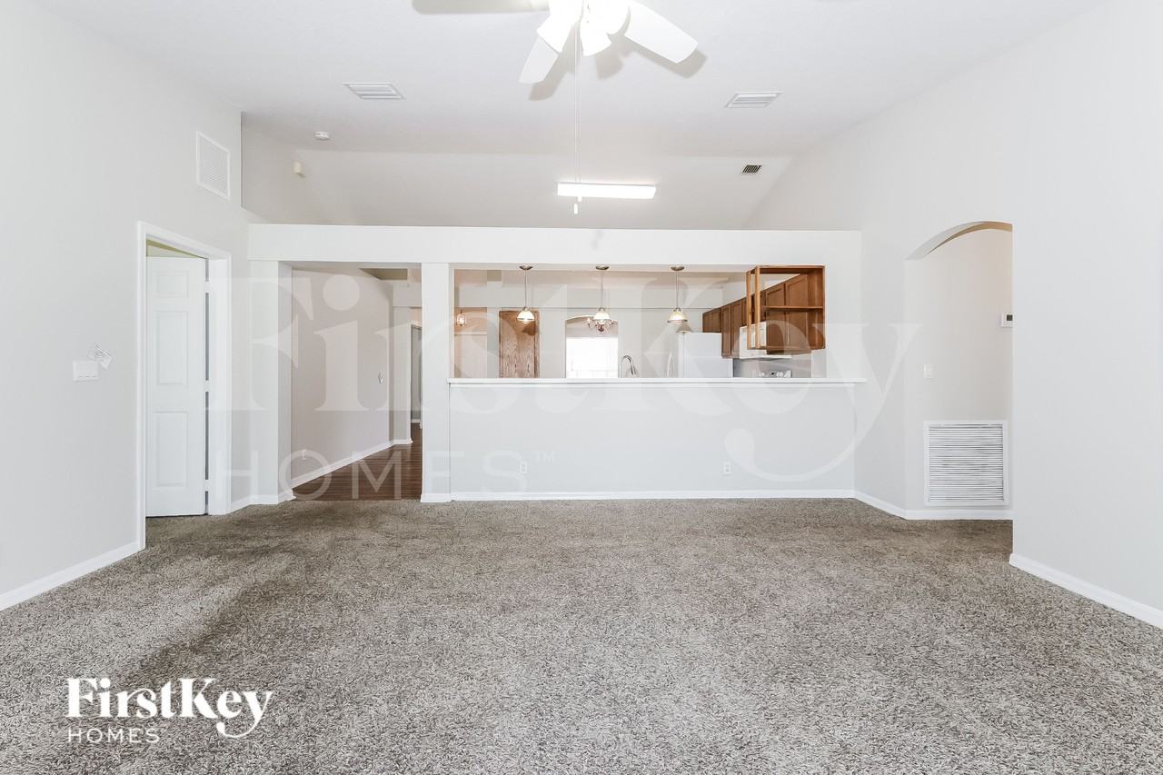 3526 Sw Rosardo St - Photo 5 of 18