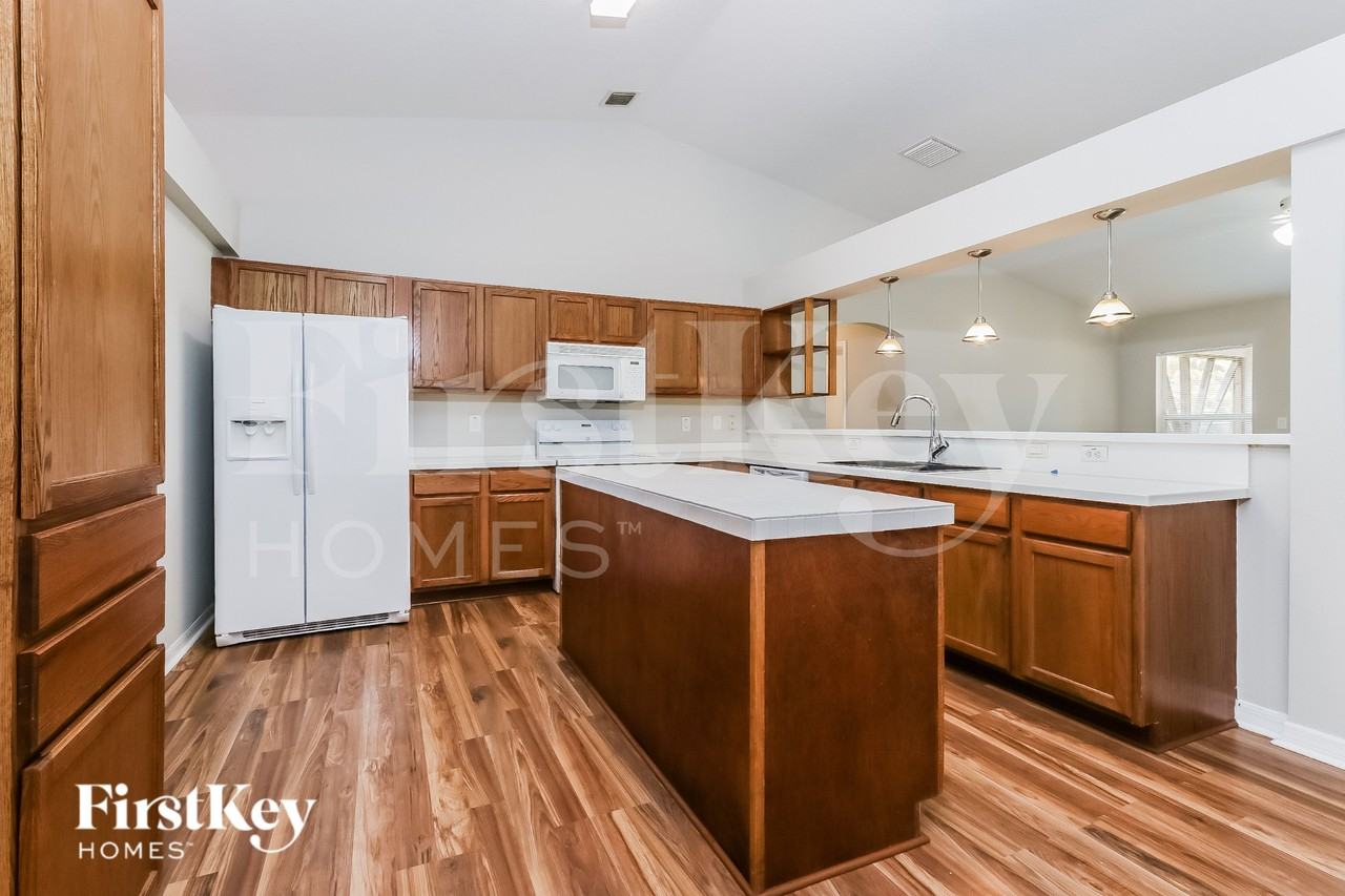 3526 Sw Rosardo St - Photo 7 of 18