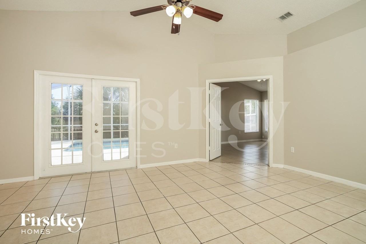335 Darlington Loop - Photo 4 of 16