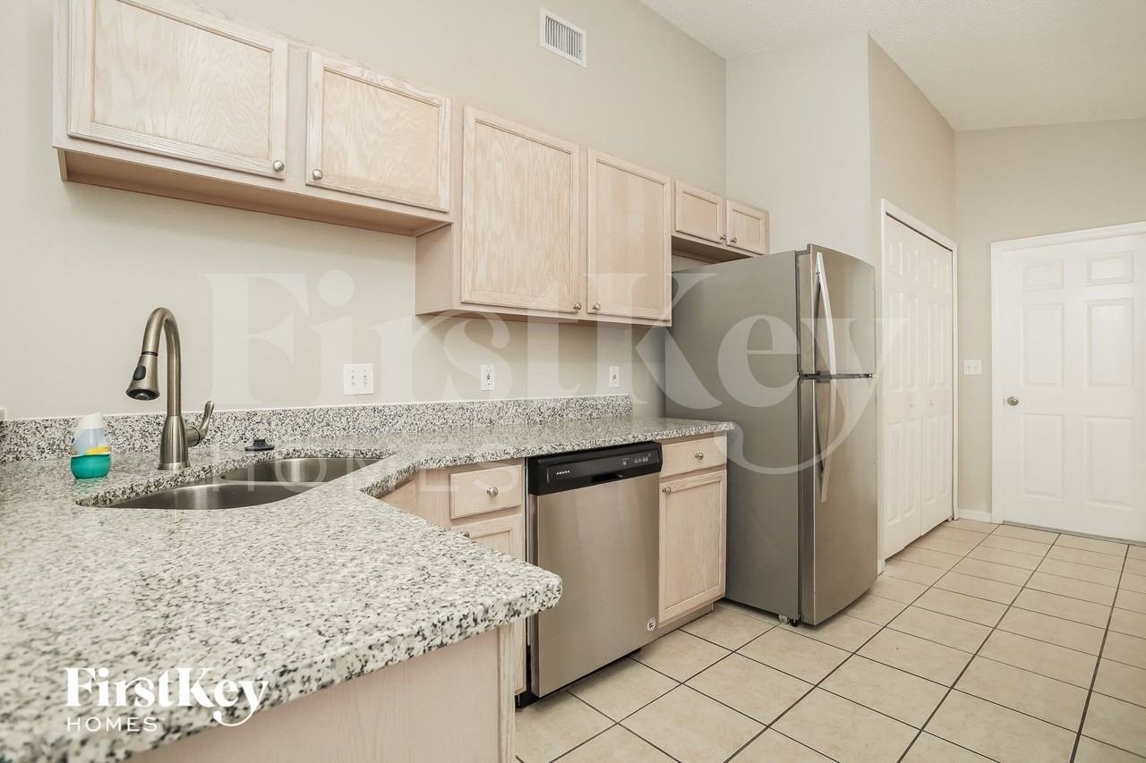335 Darlington Loop - Photo 7 of 16