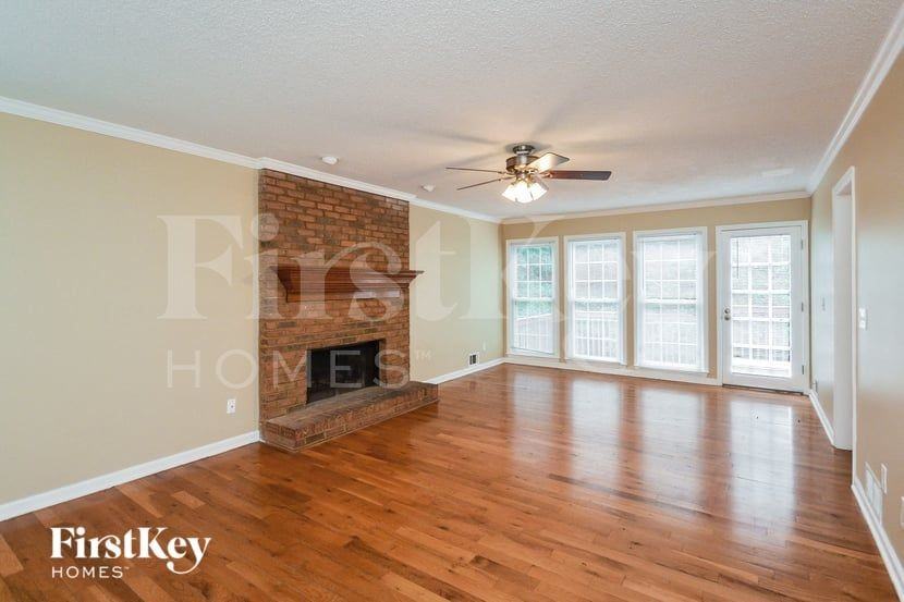 2107 Amherst Trl Se - Photo 2 of 15
