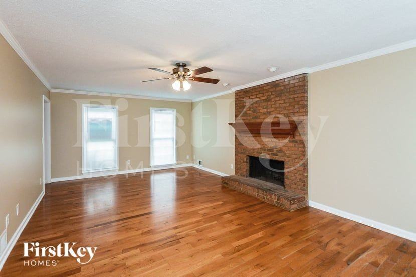 2107 Amherst Trl Se - Photo 3 of 15