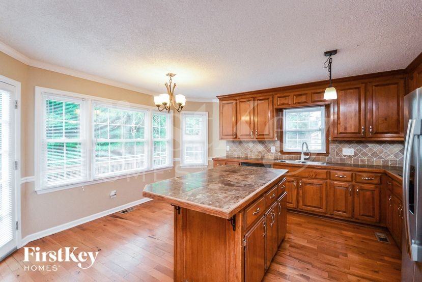 2107 Amherst Trl Se - Photo 5 of 15