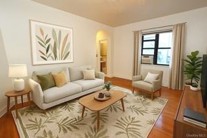 featured image of 120 Stonelea Pl #3M