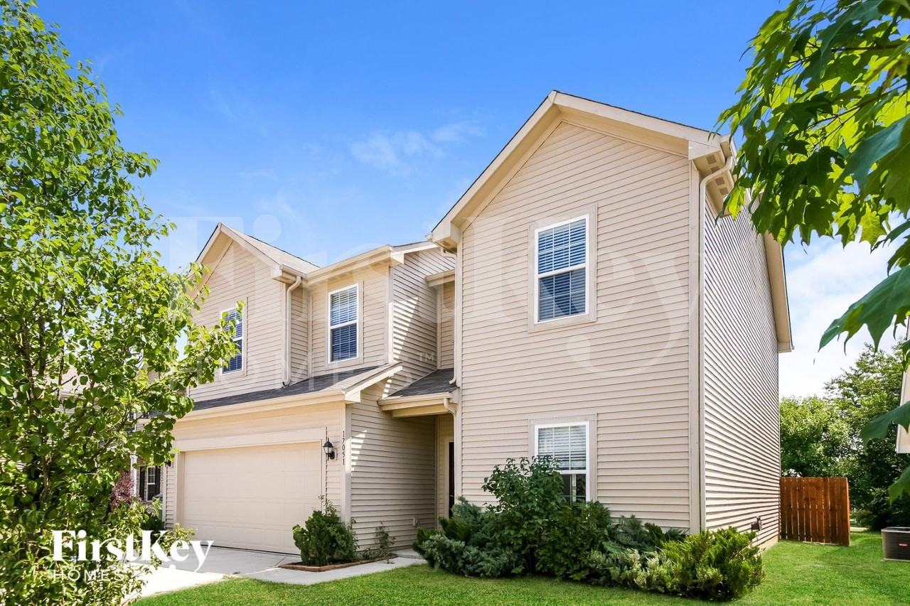 17051 S Burntwood Way - Photo 2 of 15