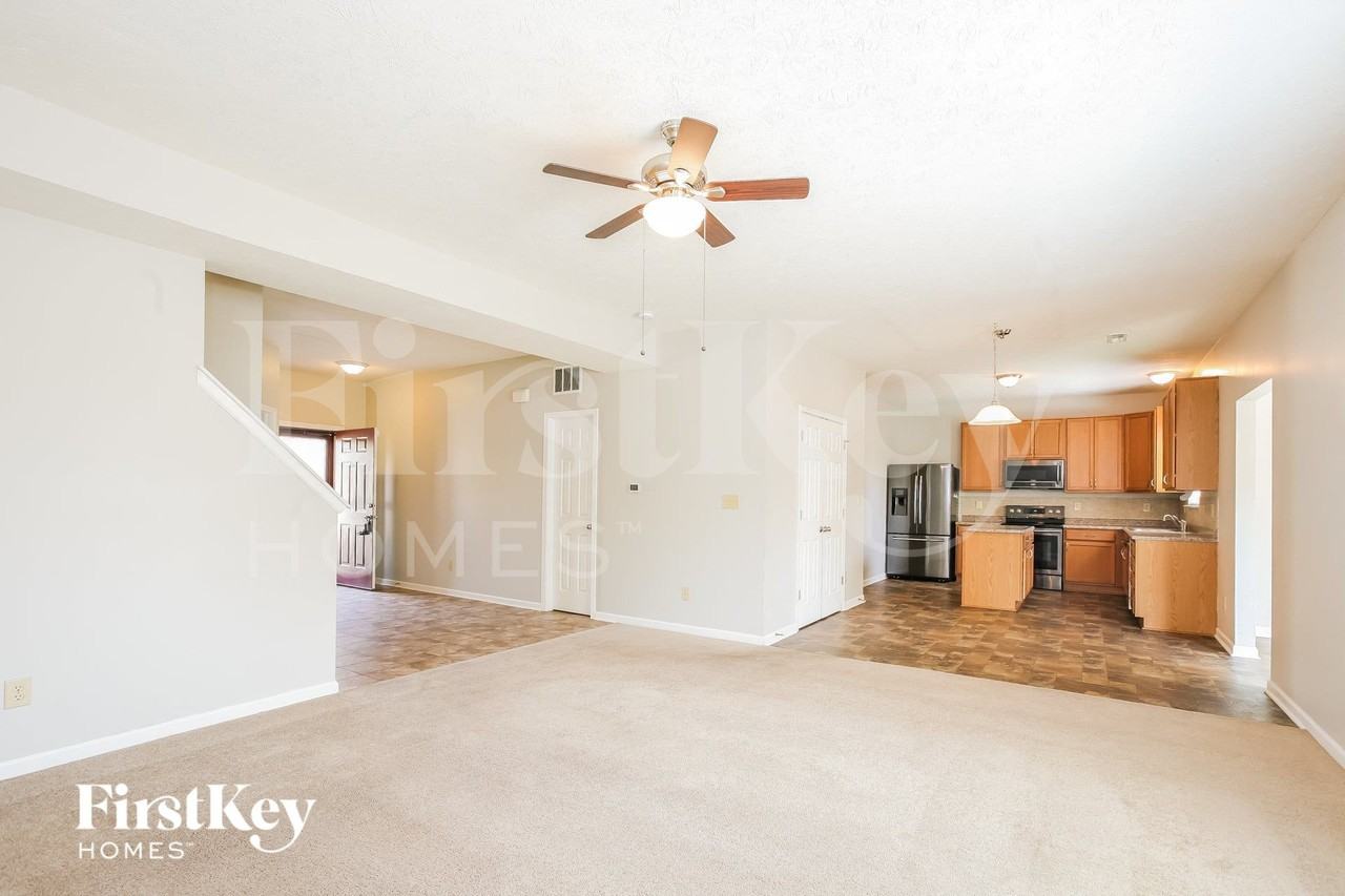 17051 S Burntwood Way - Photo 3 of 15