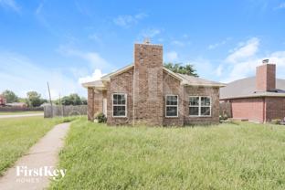 1633 Mockingbird Ln - Photo 1 of 1