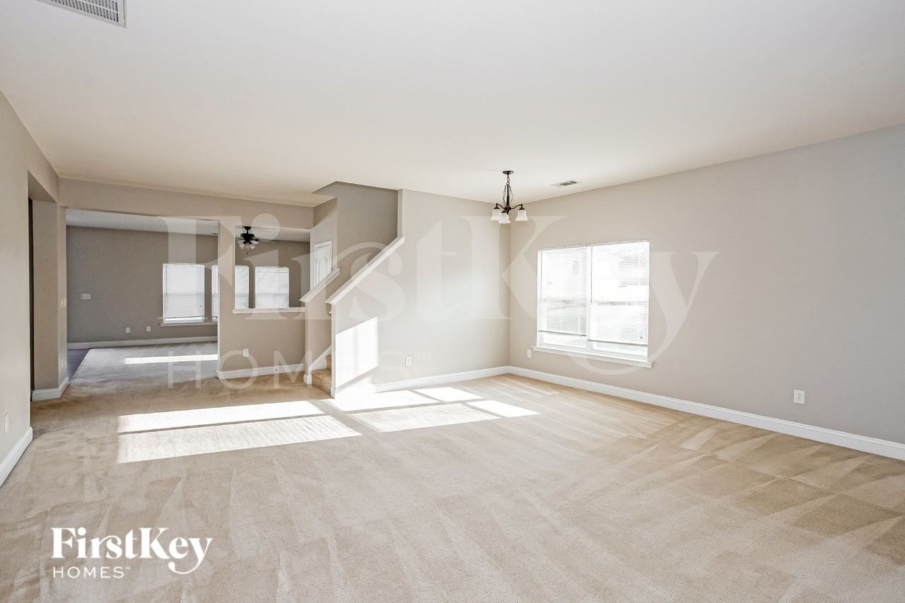 127 Colville Rd - Photo 3 of 19