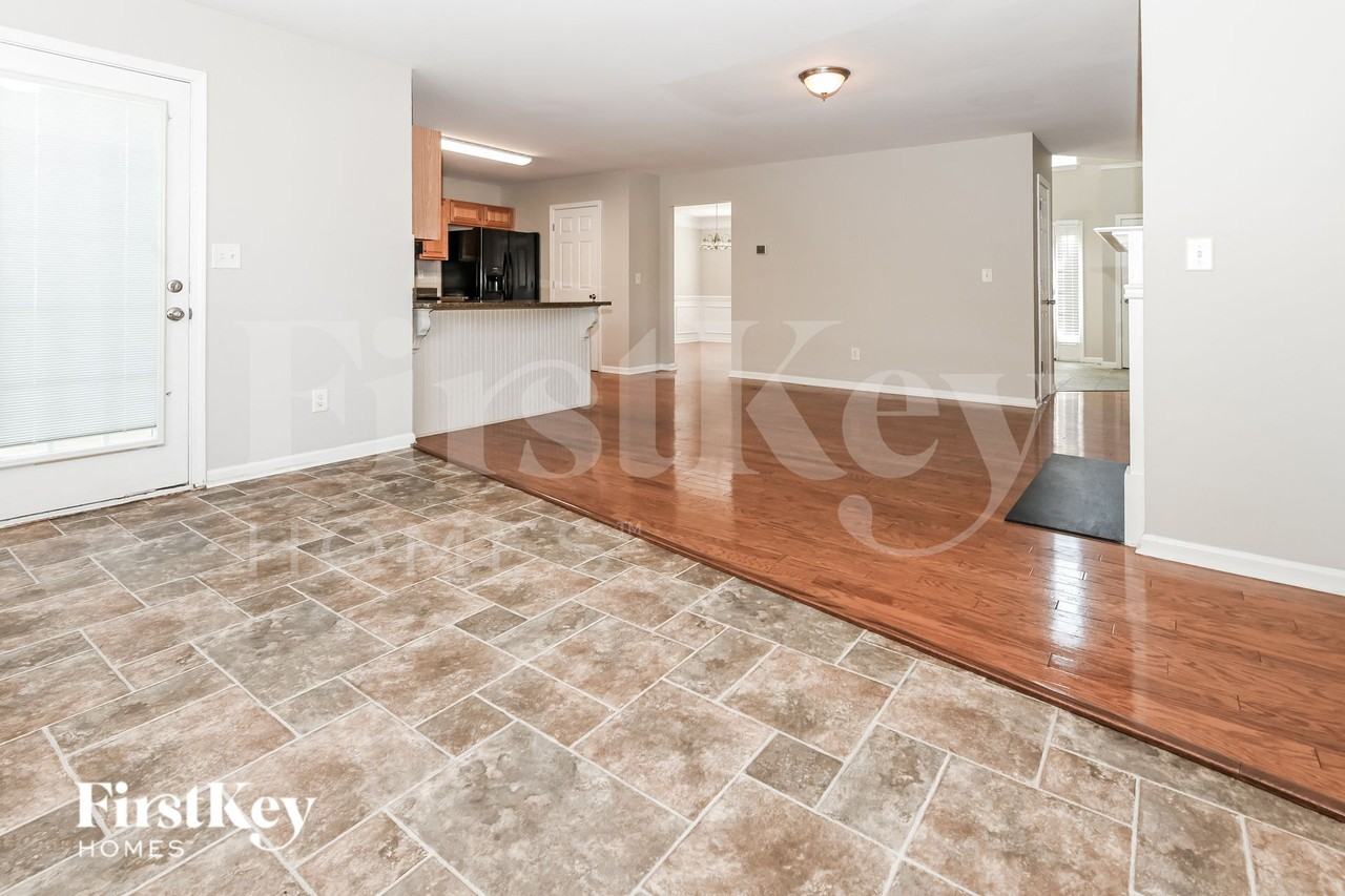123 Elba Dr - Photo 6 of 15