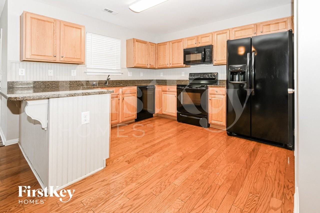 123 Elba Dr - Photo 7 of 15