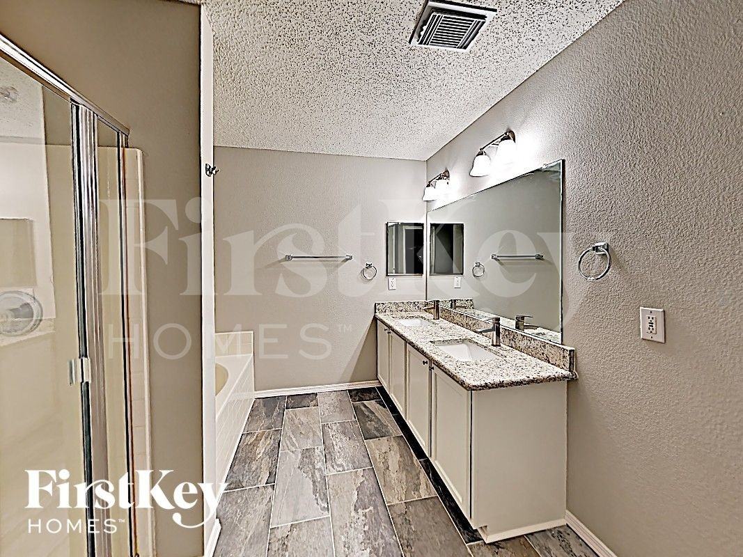 1001 Mazourka Dr - Photo 7 of 17
