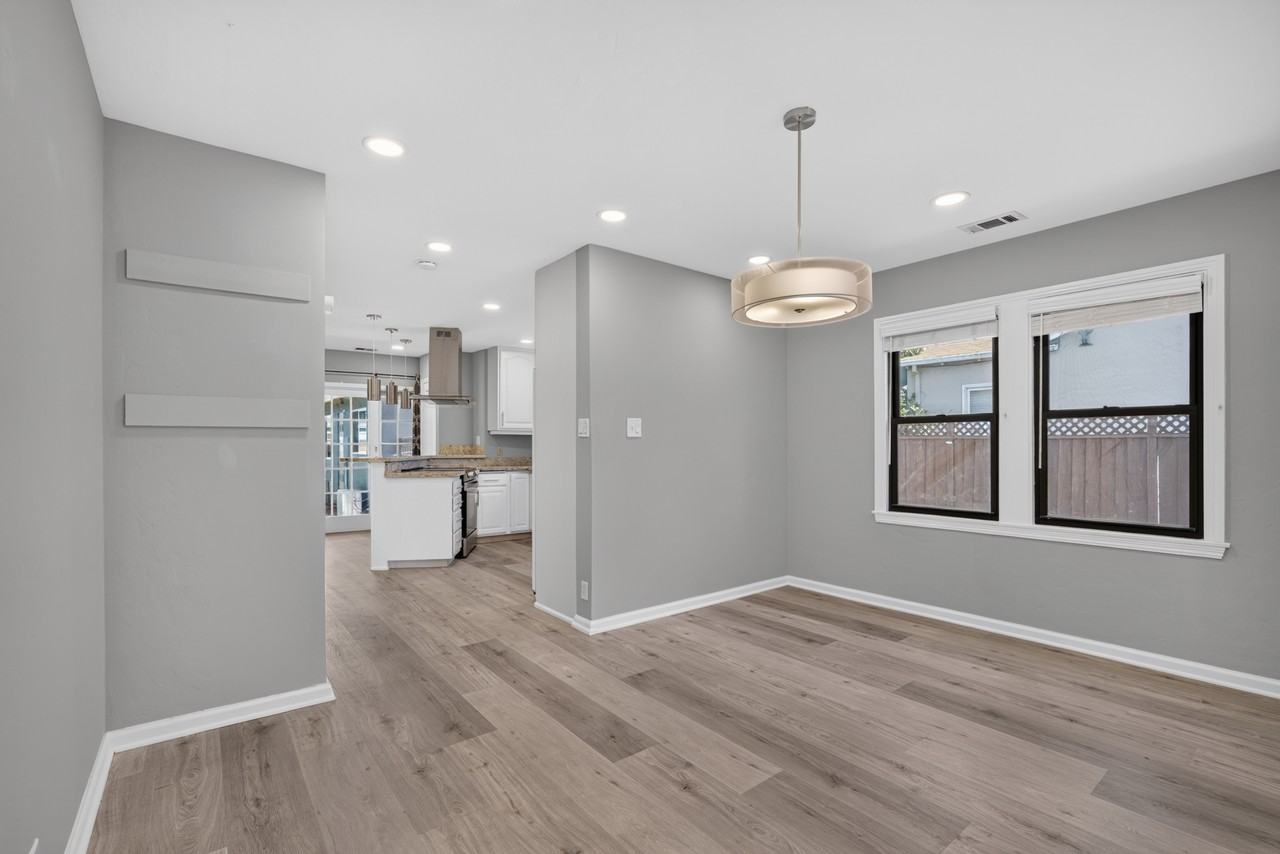 530 Irving Ave #1 - Photo 5 of 10
