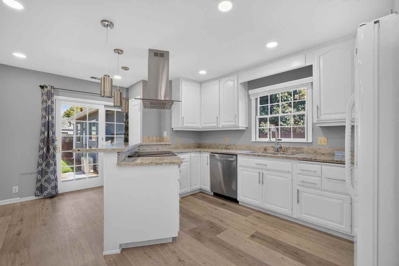 530 Irving Ave #1 - Photo 6 of 10