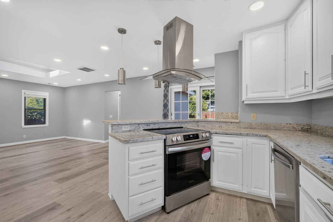 530 Irving Ave #1 - Photo 7 of 10