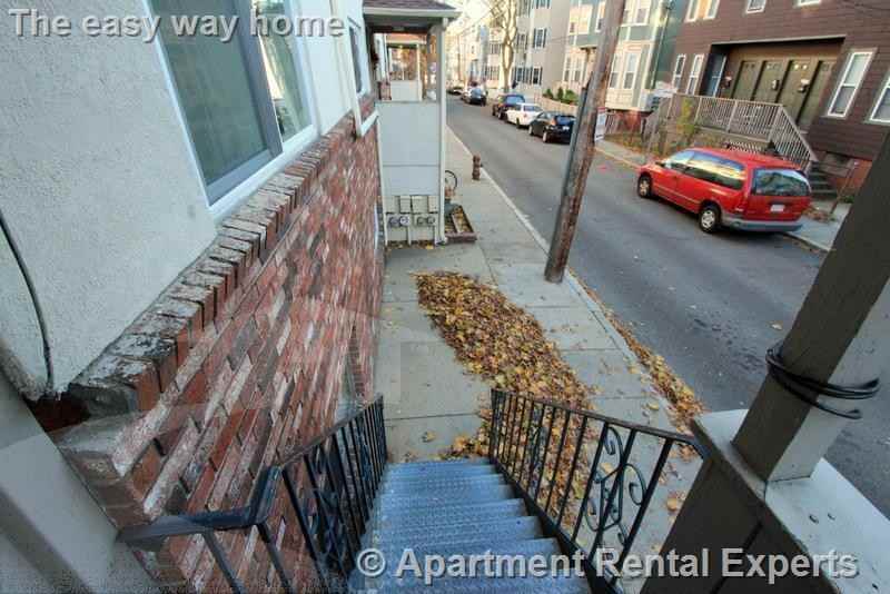 13B Suffolk St - Photo 2 of 15