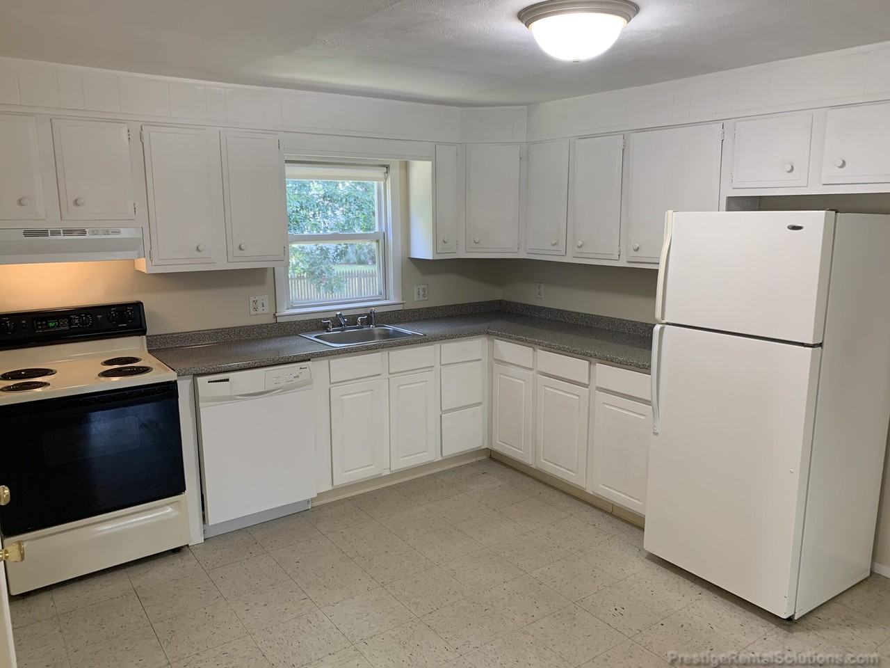 70 Lorchris St #9 - Photo 4 of 15