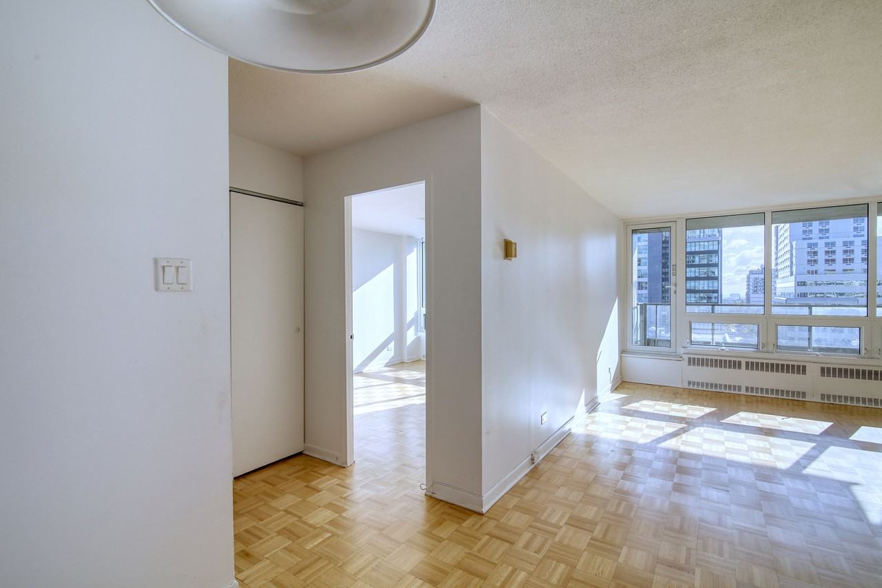 1975 Boul De Maisonneuve O — photo 1