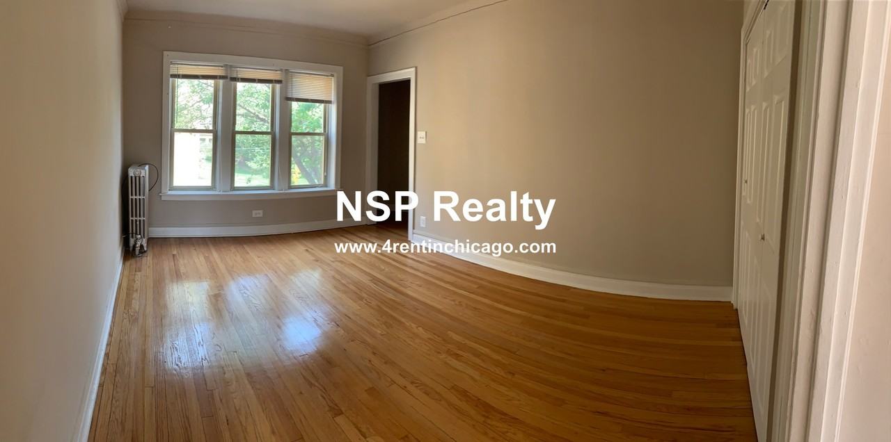 4257 W Addison St #3 - Photo 3 of 9