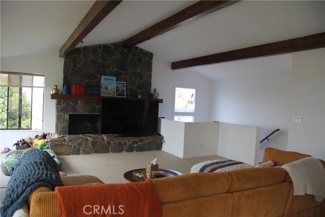 857 6th St - Photo 7 of 8