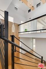 902 Berkeley St - Photo 5 of 8