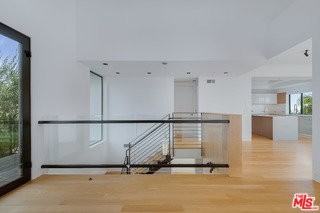 902 Berkeley St - Photo 7 of 8