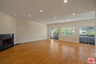 923 Euclid St #201 - Photo 3 of 8
