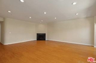 923 Euclid St #201 - Photo 4 of 8