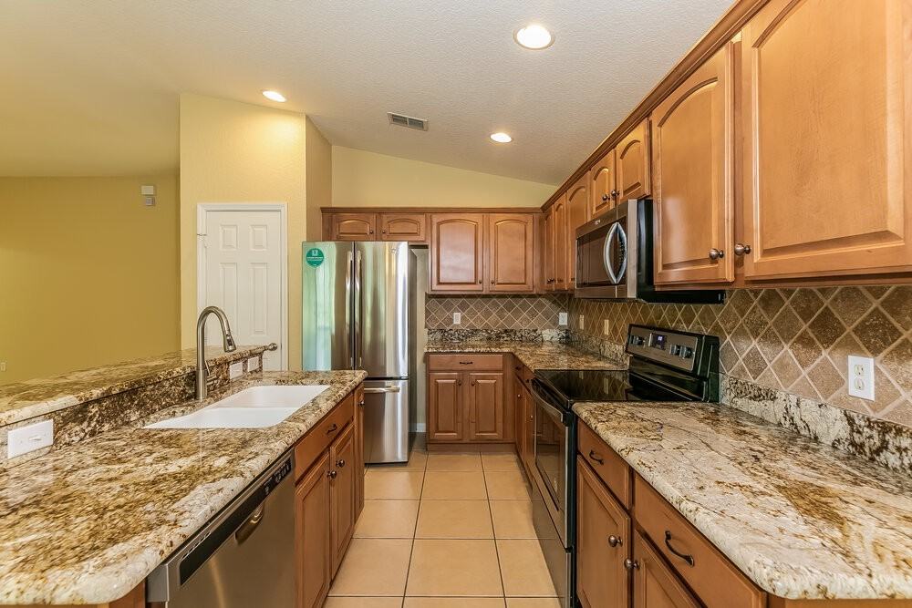 2350 Meadow Oak Cir - Photo 6 of 15