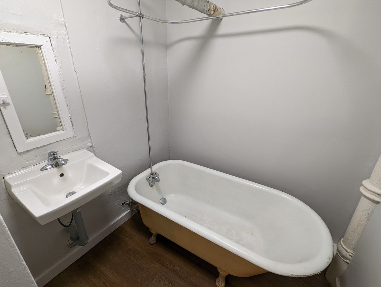 Moxam Court Apartments - Photo 5 of 21
