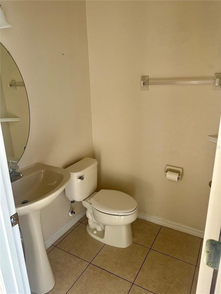 6112 Chapledale Dr - Photo 4 of 32
