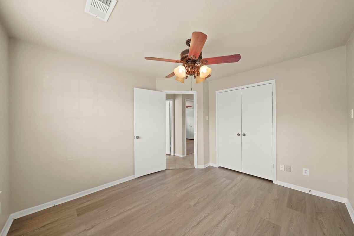 6355 Northland Dr - Photo 3 of 35