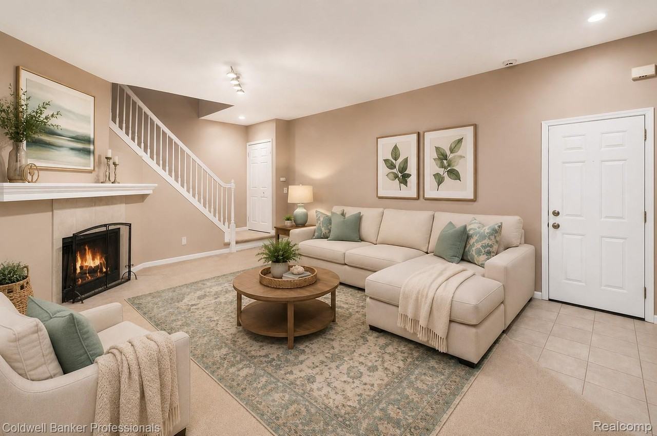 7360 Meadowridge Dr - Photo 7 of 28