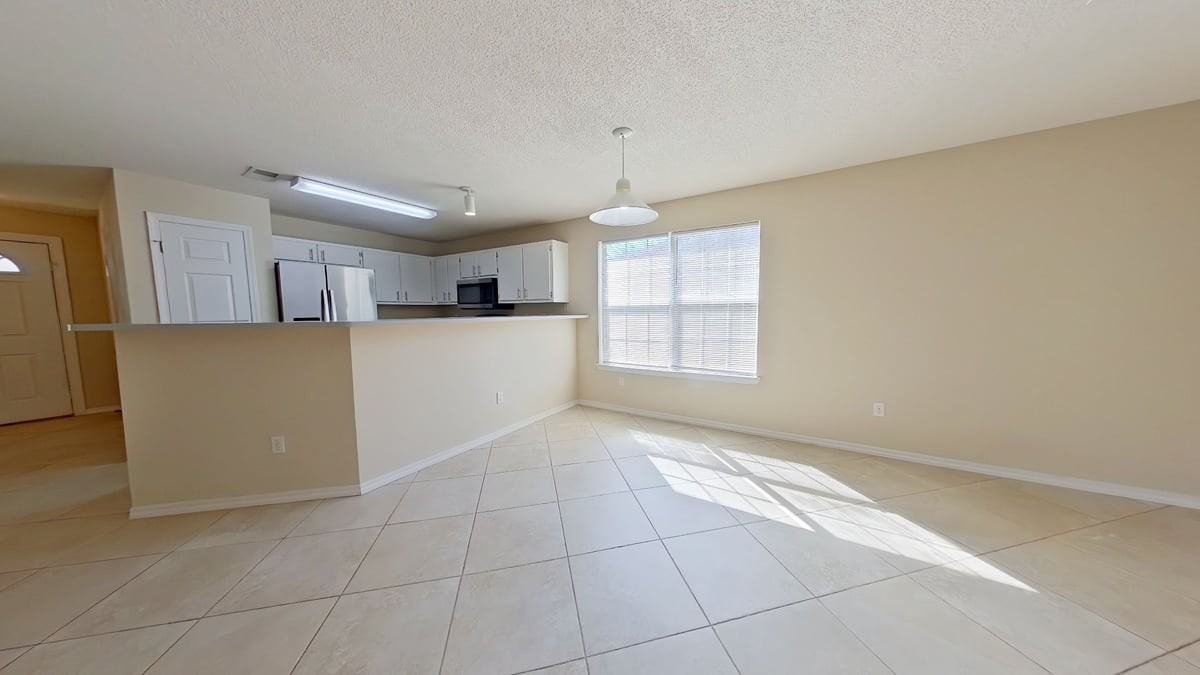 914 Christen Ct - Photo 4 of 14