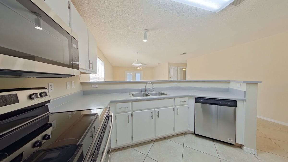 914 Christen Ct - Photo 7 of 14