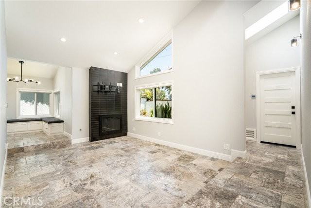 7201 Slater Ave - Photo 3 of 8
