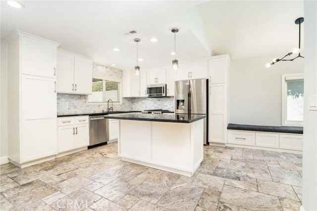 7201 Slater Ave - Photo 6 of 8
