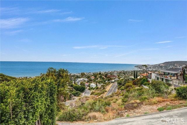 1360 Baja St #A - Photo 3 of 8