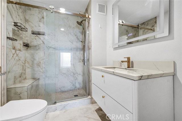 1360 Baja St #A - Photo 5 of 8
