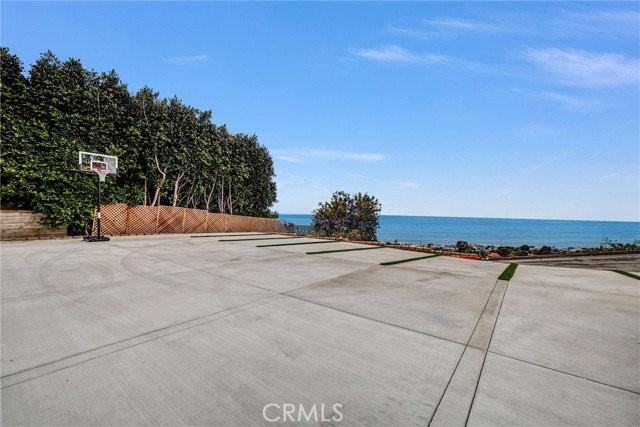 1360 Baja St #A - Photo 7 of 8