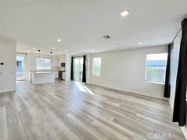 229 Steely - Photo 3 of 8