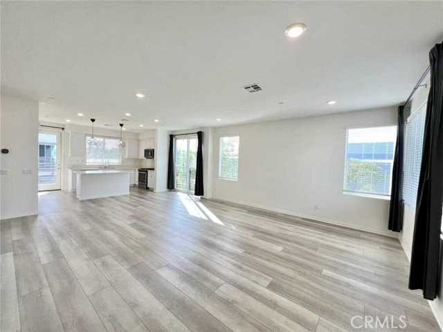 229 Steely - Photo 4 of 8