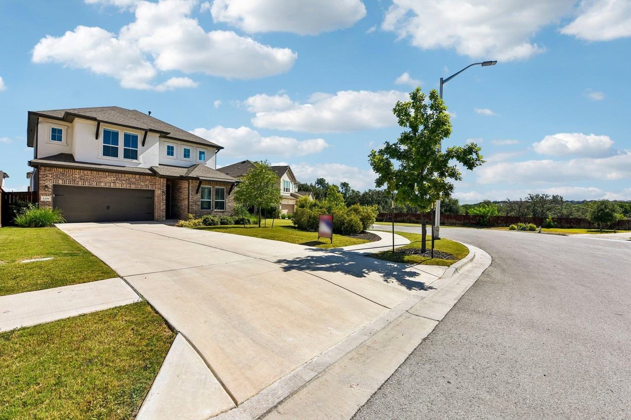 1209 Willie Ranch Way - Photo 3 of 40
