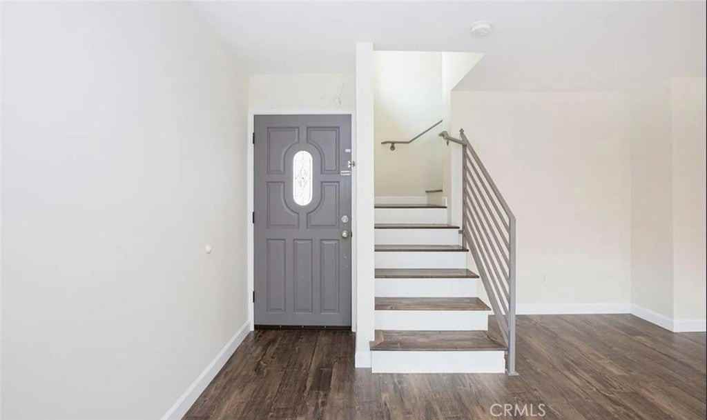 242 W Linden Ave - Photo 5 of 14