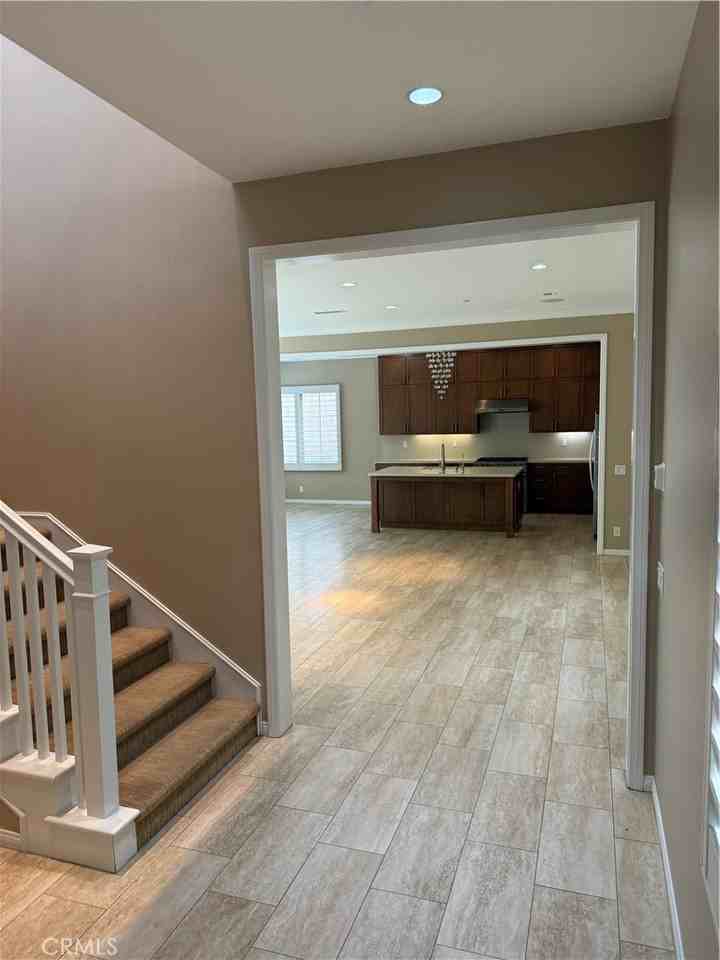 63 Gardenhouse Way - Photo 3 of 25