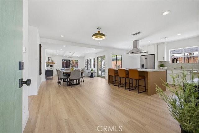 6845 Aura Ave - Photo 5 of 8
