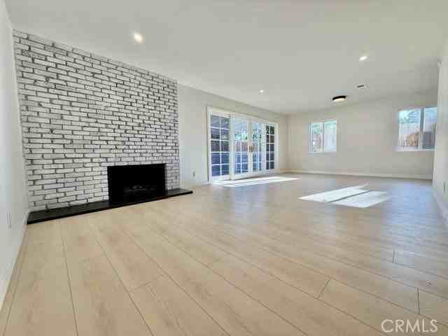 23130 Hartland St - Photo 2 of 8