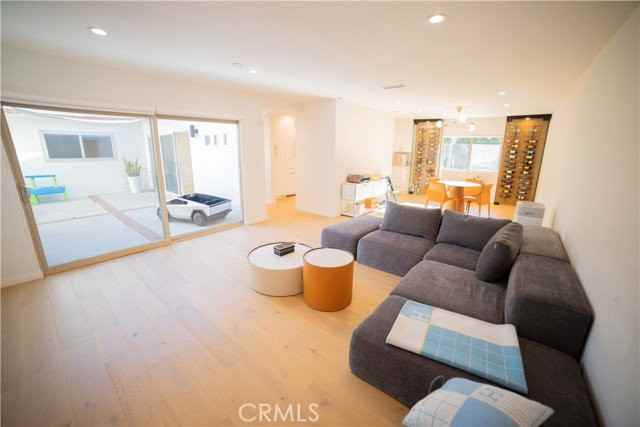 4935 Ocean View Blvd - Photo 2 of 8