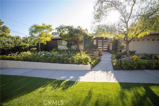 4935 Ocean View Blvd - Photo 3 of 8